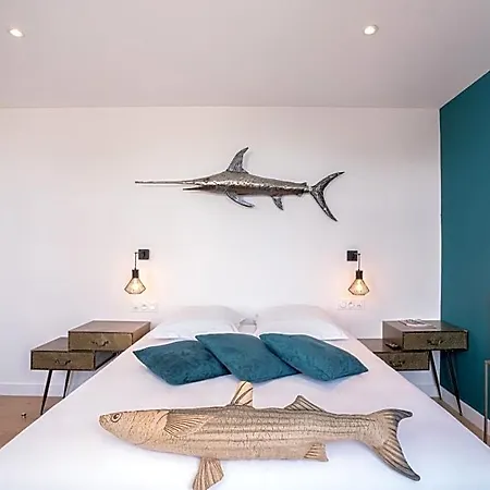 Le Petit Roulis Bed & Breakfast 4*